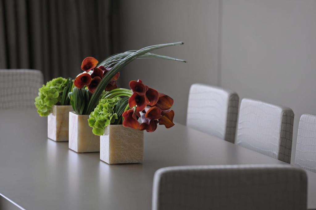 Armani Signature Suite - Image 1