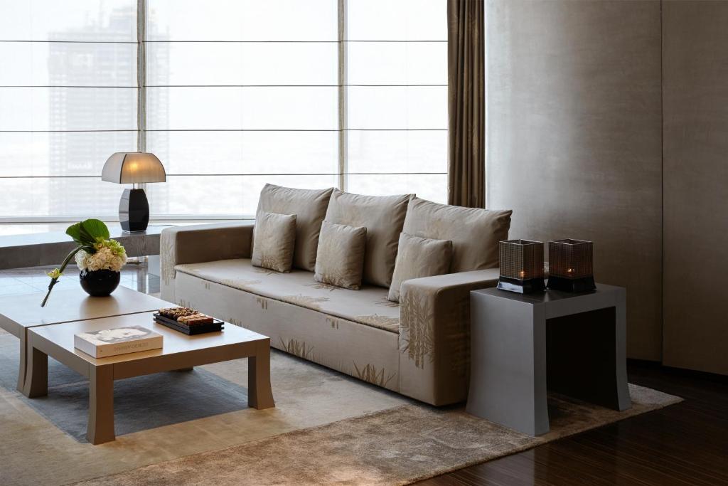 Armani Signature Suite - Image 12