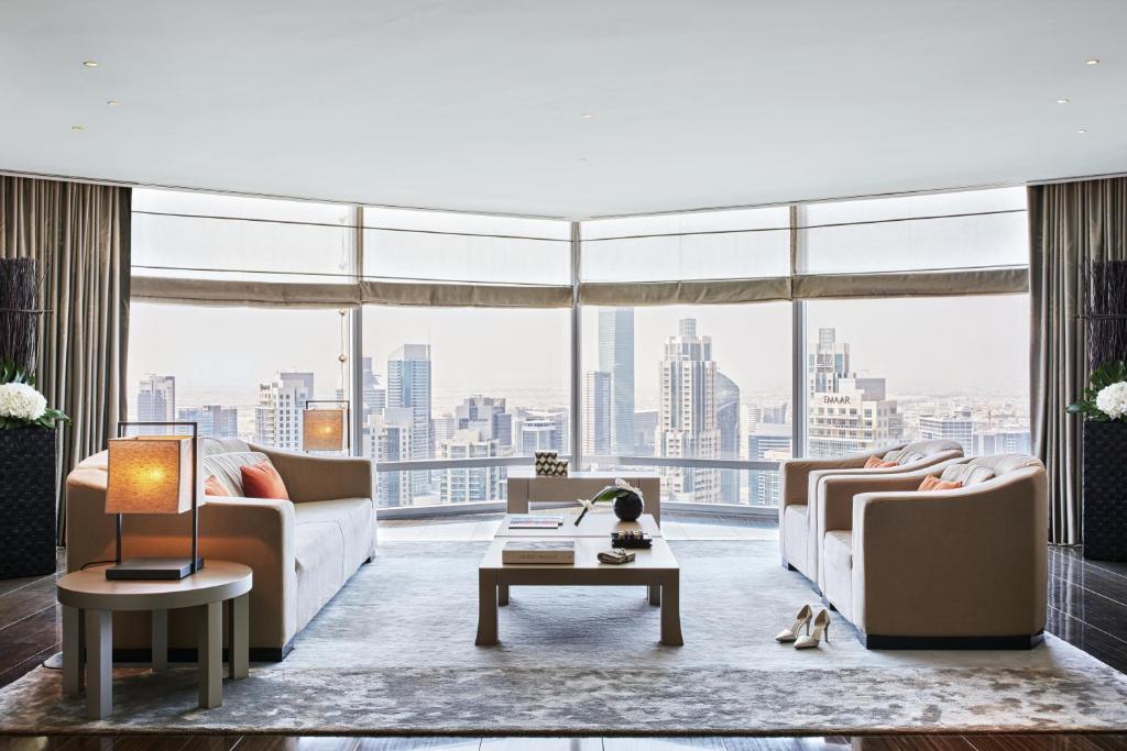 Armani Signature Suite - Image 13