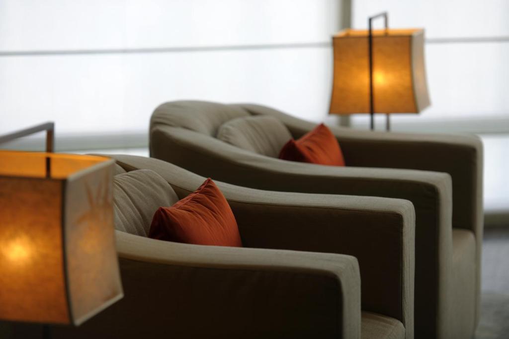 Armani Signature Suite - Image 2