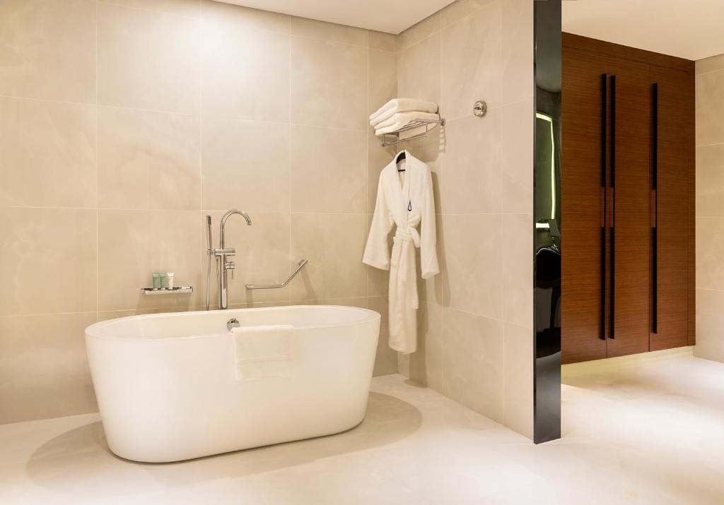 Asiana Suite - Image 6