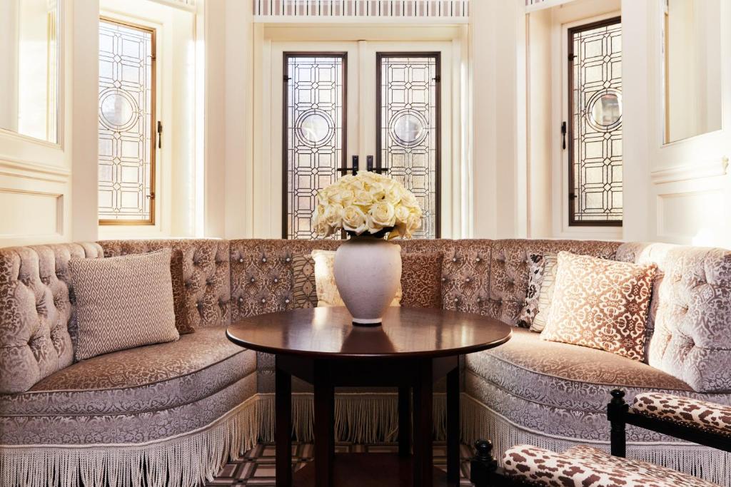 King Suite - Image 4