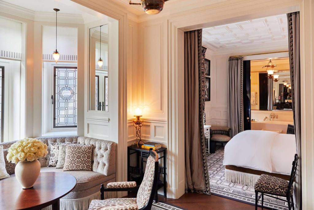 King Suite - Image 1