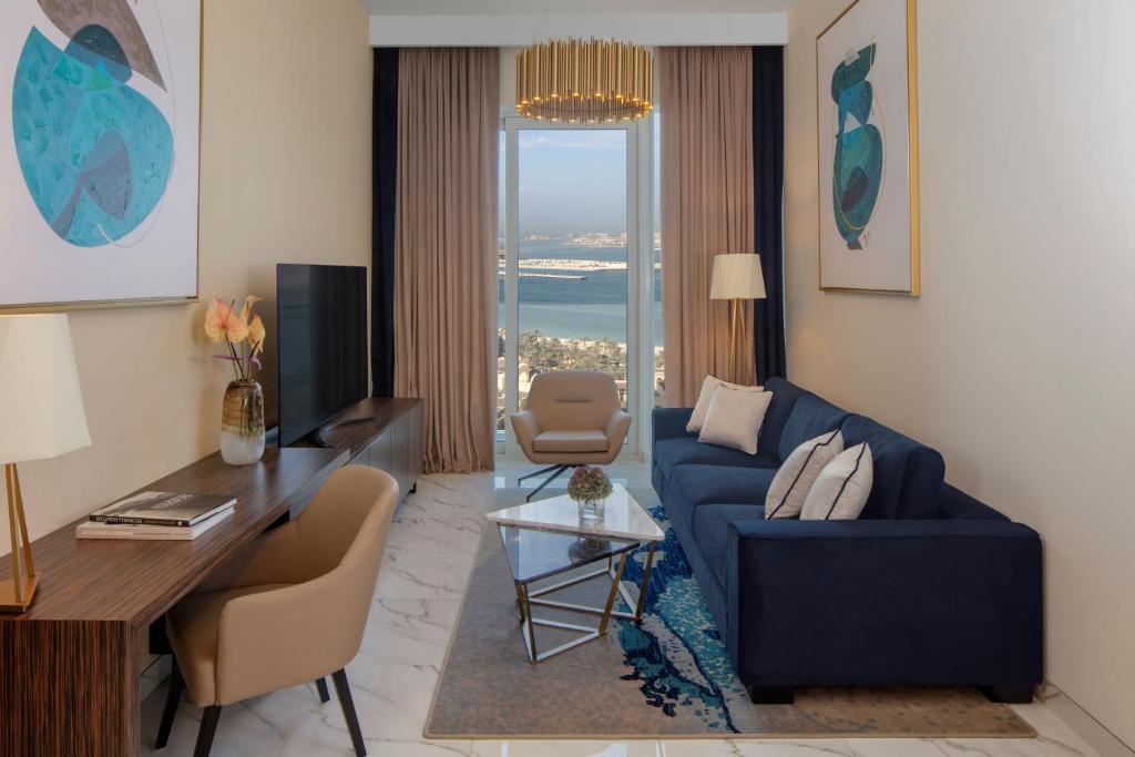 One-Bedroom Apartment with Sea View - Image 3