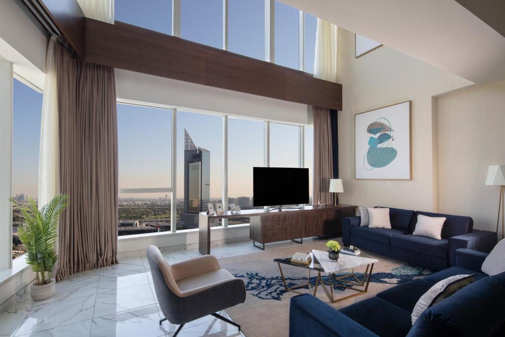 Superior Duplex Apartment - Image 6