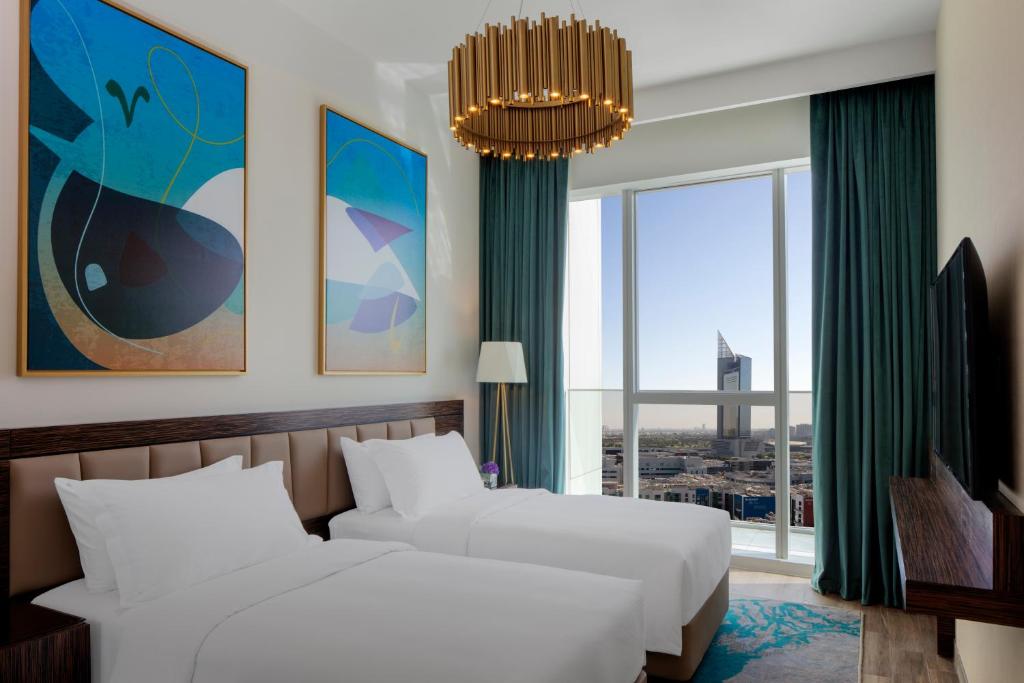 Superior One-Bedroom Apartment - Image 2
