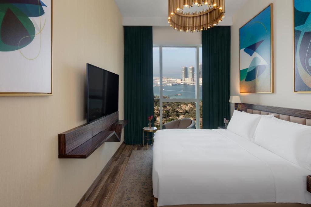 Superior Two-Bedroom Apartment with Sea View - Image 3