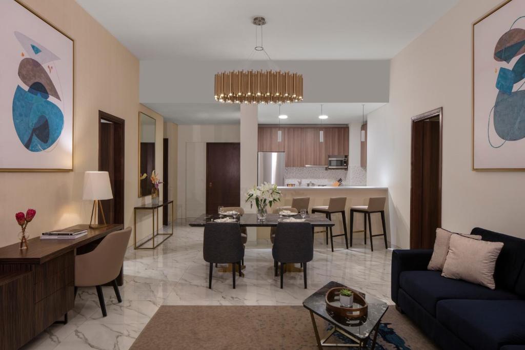 Superior Two-Bedroom Apartment with Sea View - Image 6