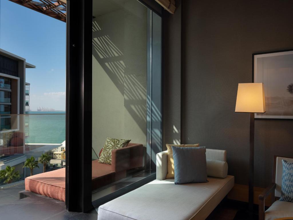 Bliss Room with Private Balcony - Image 4