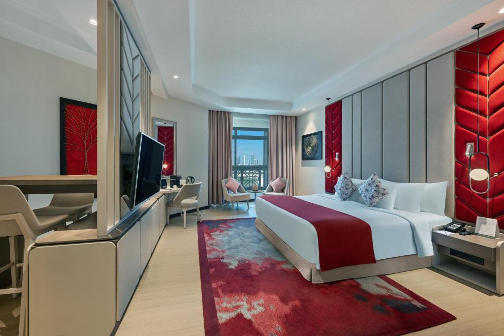 Superior Executive - Image 1