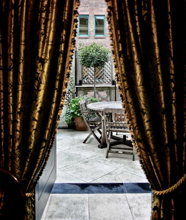 Deluxe Double with Terrace - Image 2