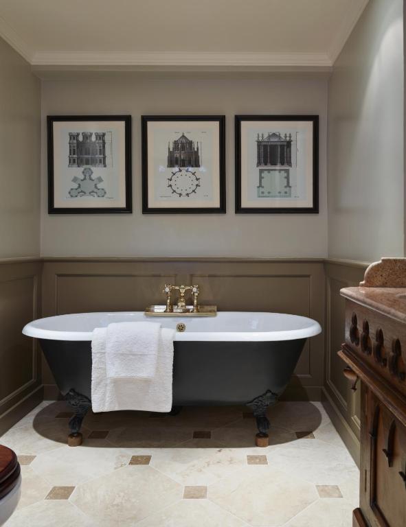 Deluxe Double with Terrace - Image 5