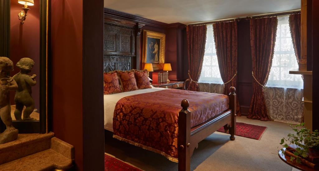 Junior Suite - Image 1