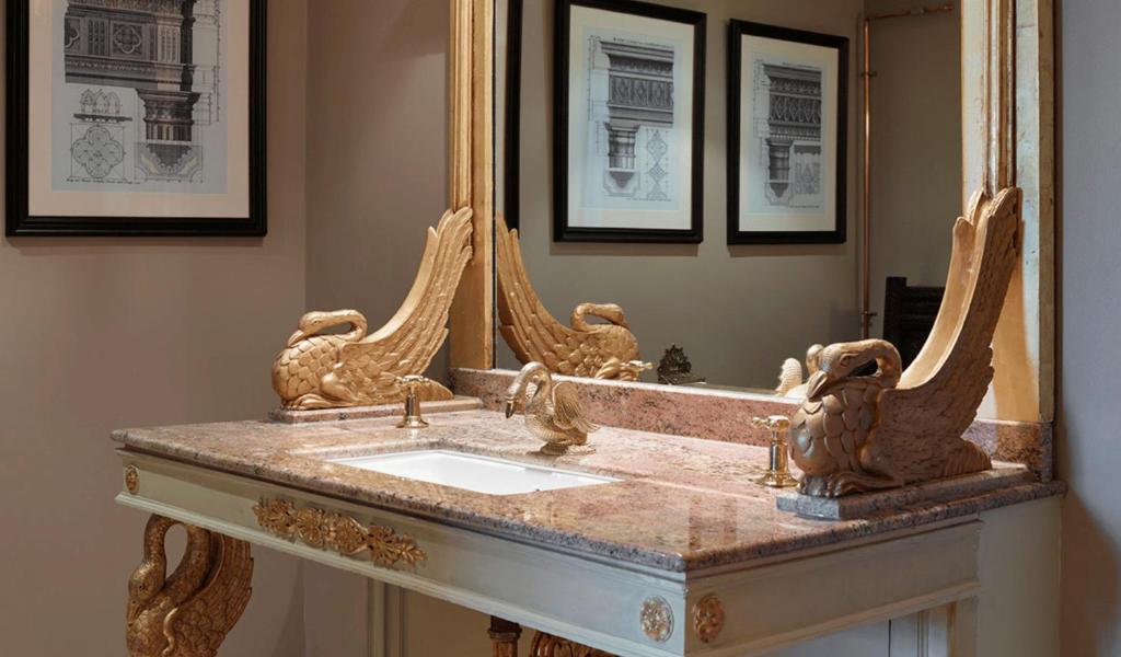 Luxury Double Room - Image 3