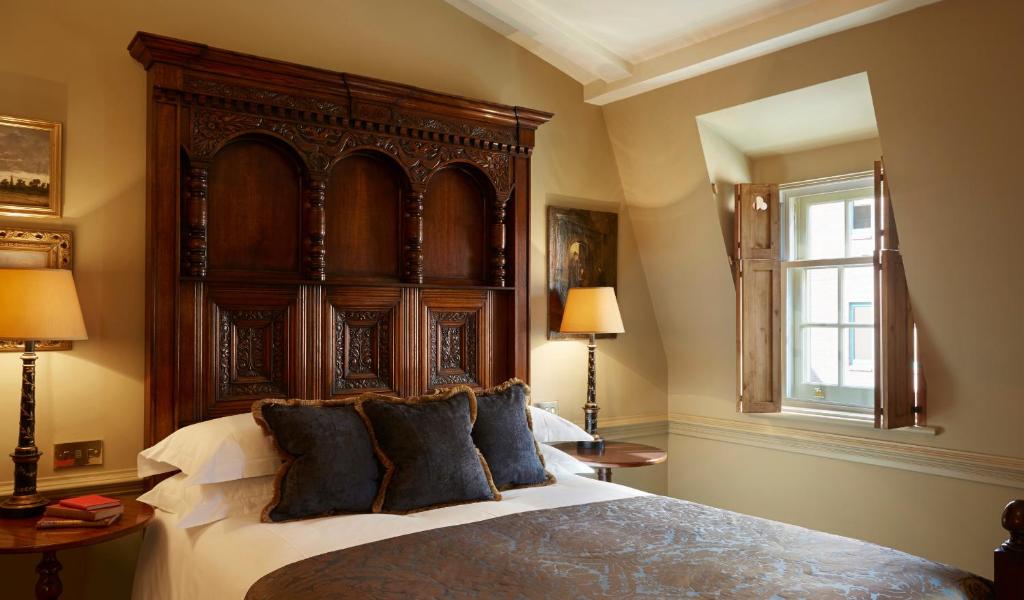 Superior Double Room - Image 3