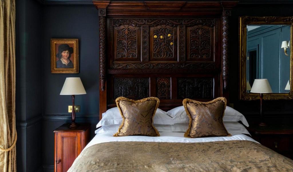 Superior Double Room - Image 5