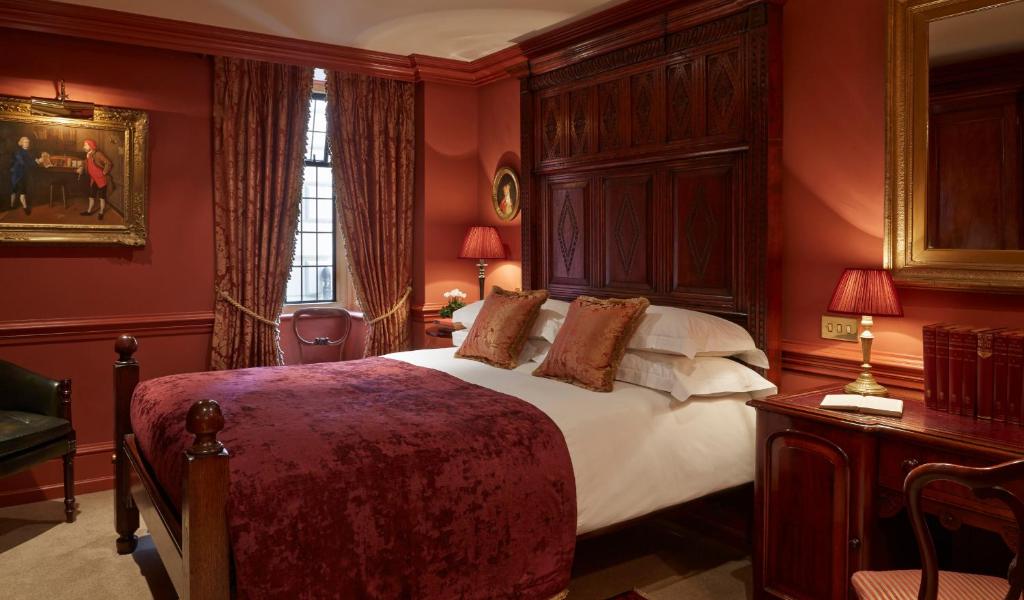 Superior Double Room - Image 6