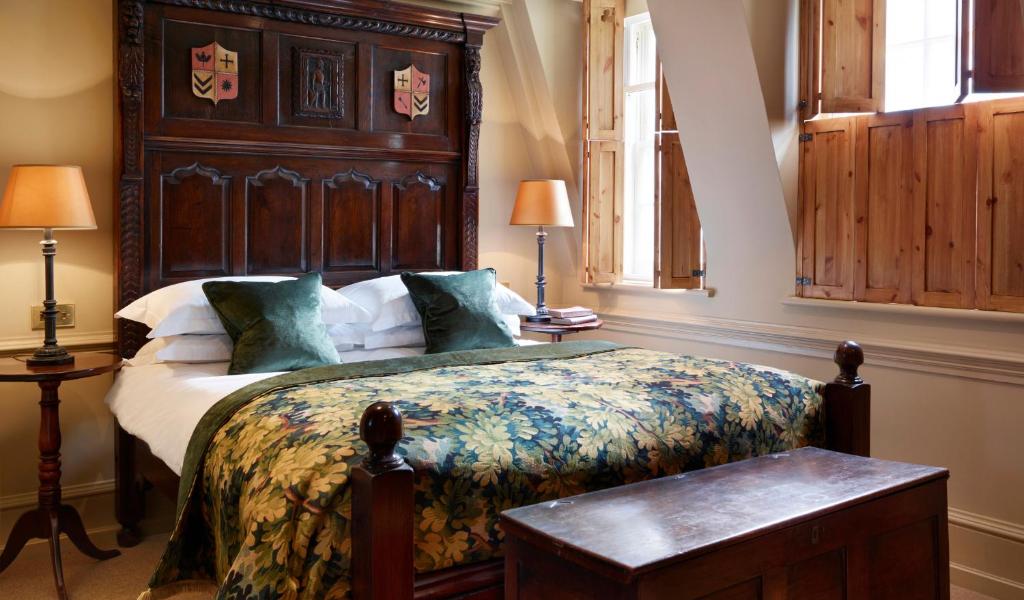Superior Double Room - Image 8