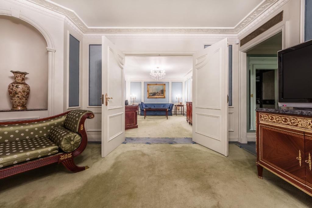 Ashburn Suite - Image 5