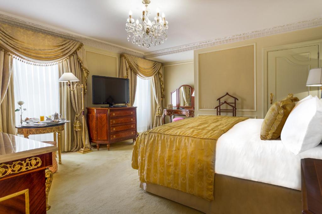 Harrington Suite - Image 3