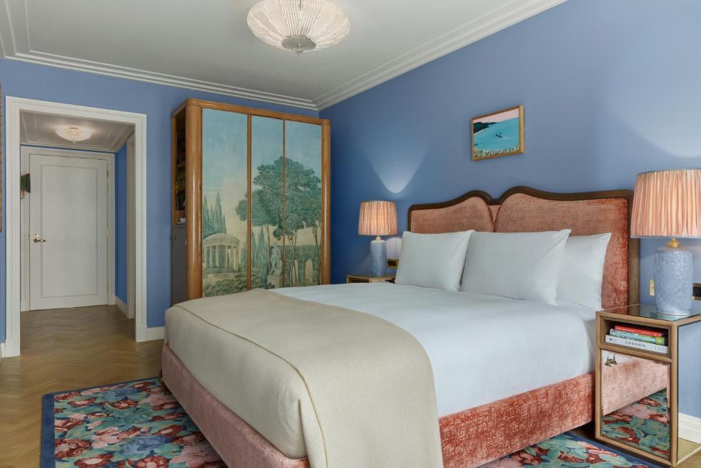 Luxury Room - Image 1