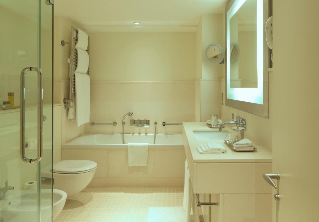 King Suite - Image 4