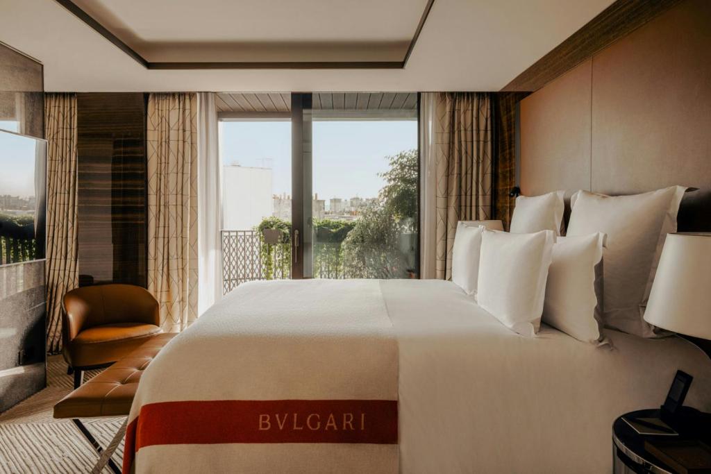 Deluxe Suite with Terrace - Image 4