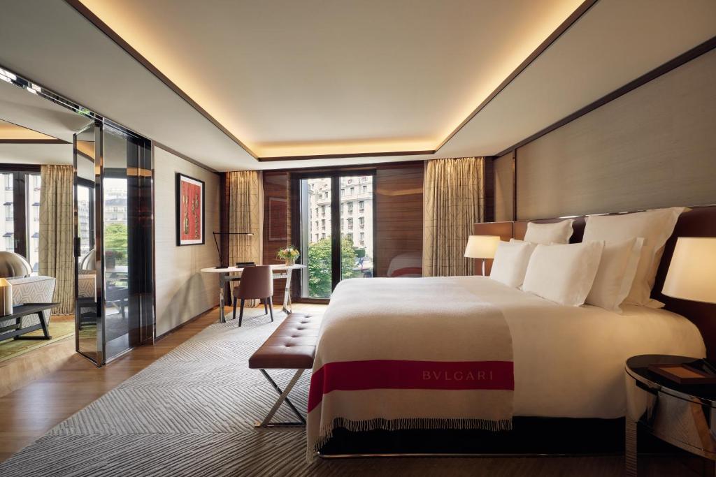 Executive Suite - Image 1