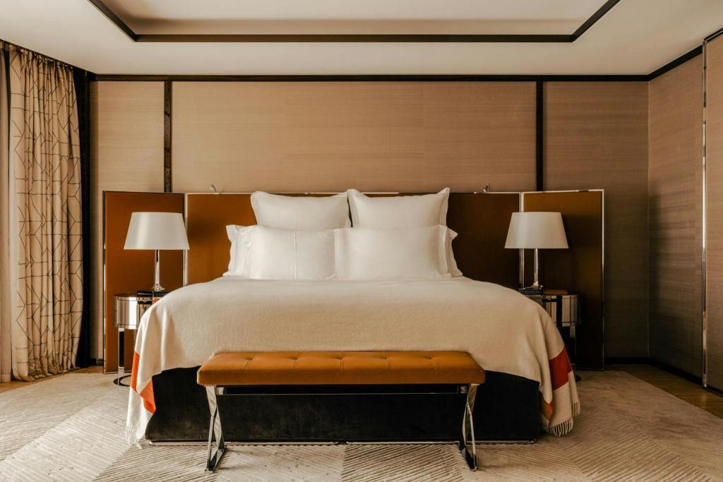 Executive Suite - Image 5