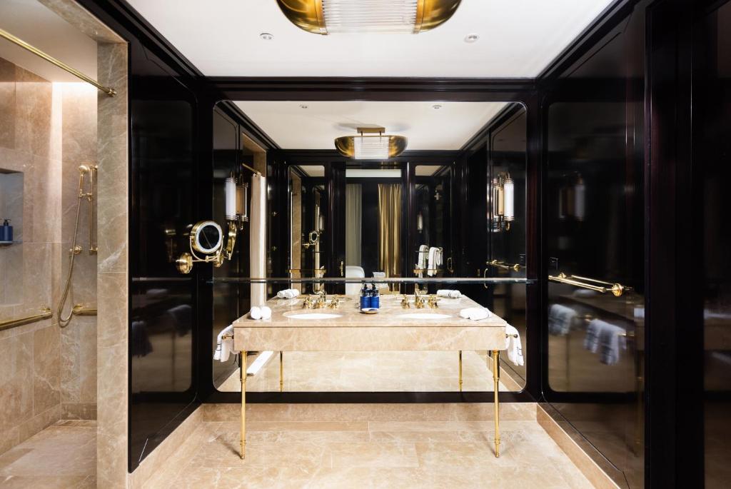 Battery Corner Suite Accessible - Image 4