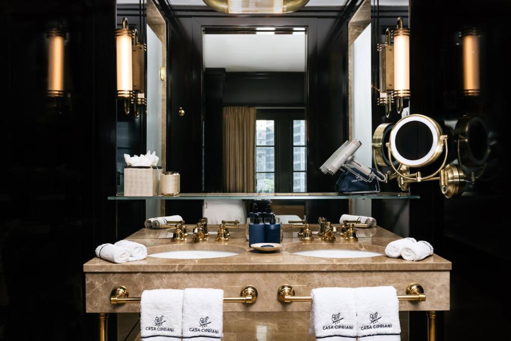 Clinton Corner Suite - Image 3