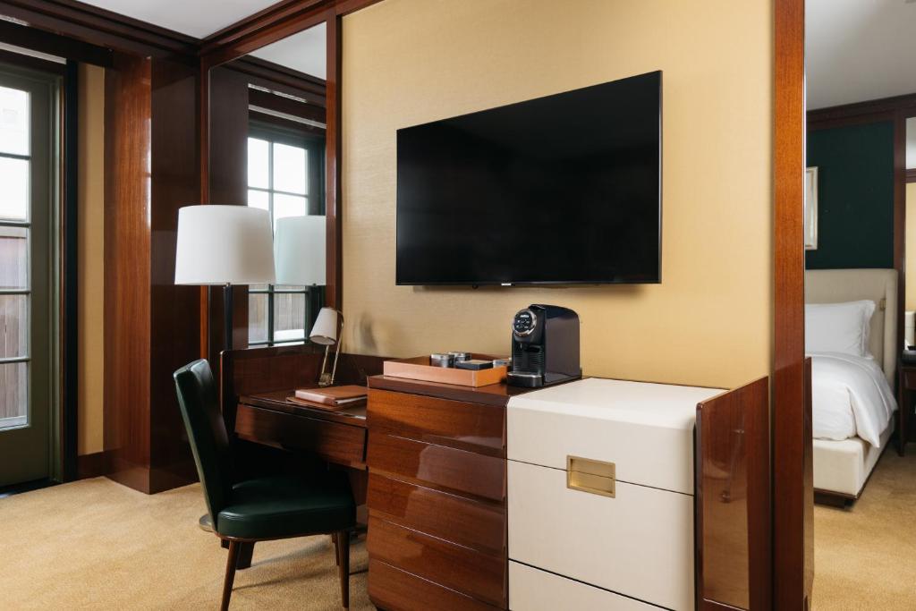 Deluxe City Patio King - Image 7