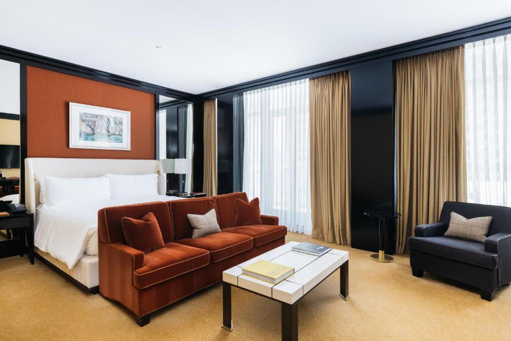 Junior Suite City View - Image 1