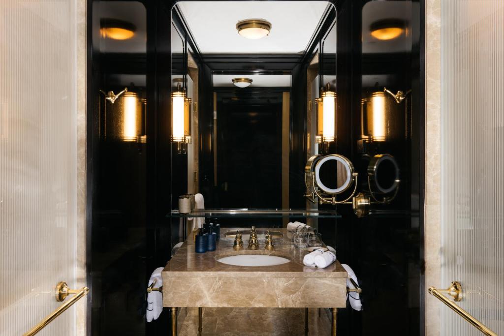 Junior suite river view - Image 5