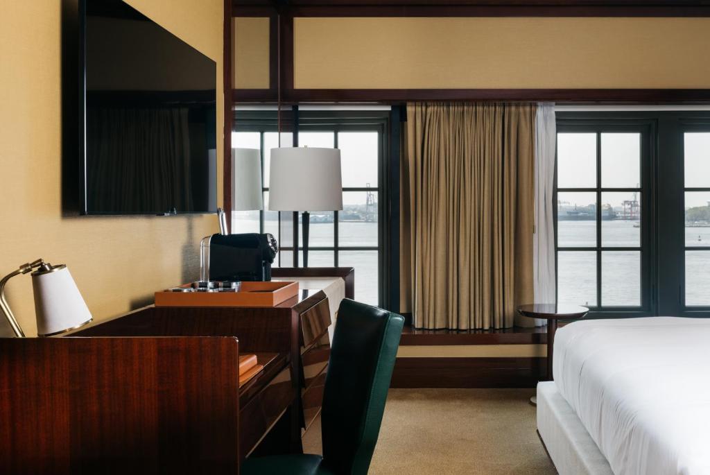 Premier River View King - Image 2