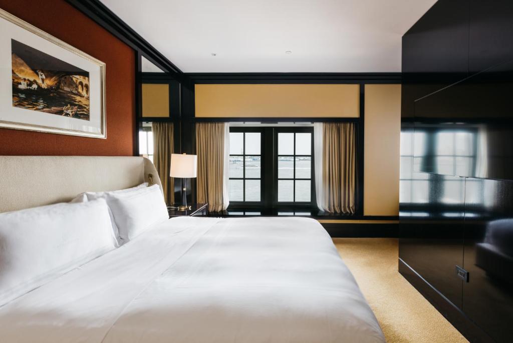Williams River View Suite - Image 1