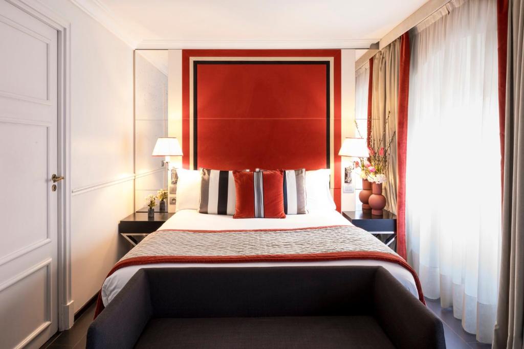 Deluxe Room - Image 4