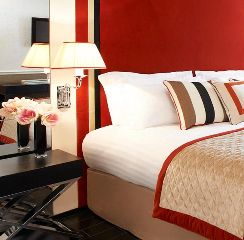Grand Deluxe Room - Image 2