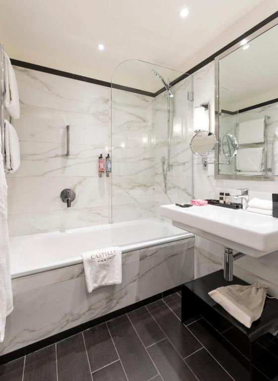 Junior Suite Duplex Eiffel Tower View - Image 1