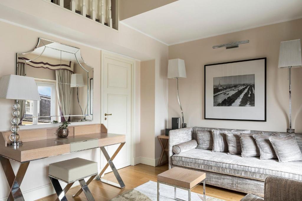 Suite Duplex Eiffel Tower - Image 2