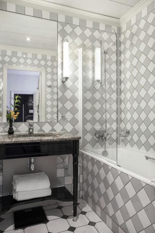 Suite - Image 2