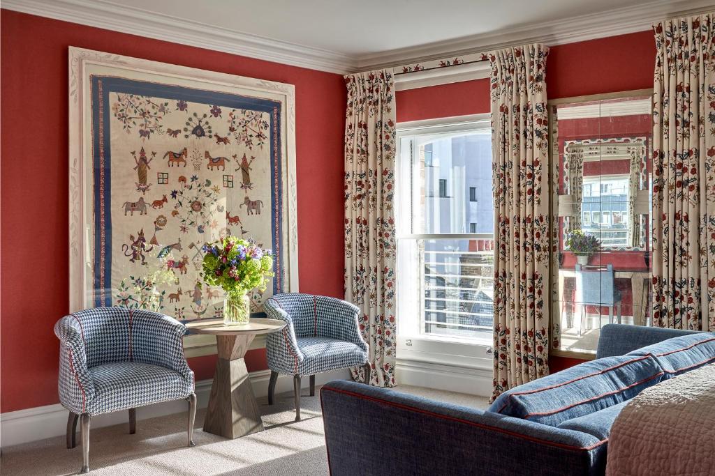 Luxury Junior Suite - Image 4