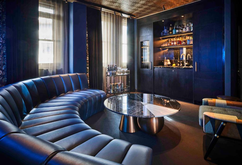 Clifton Apartment - Image 1