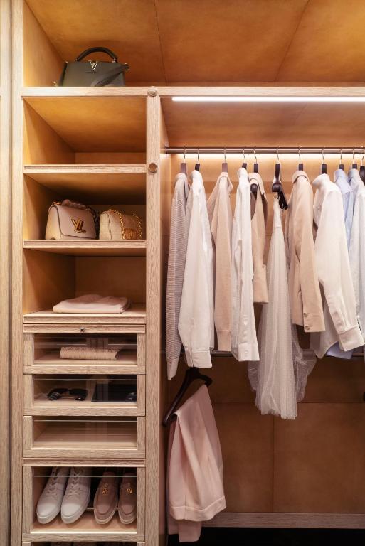 Deluxe Room - Image 5