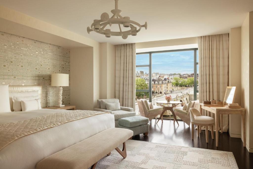 Eiffel Suite - Image 3