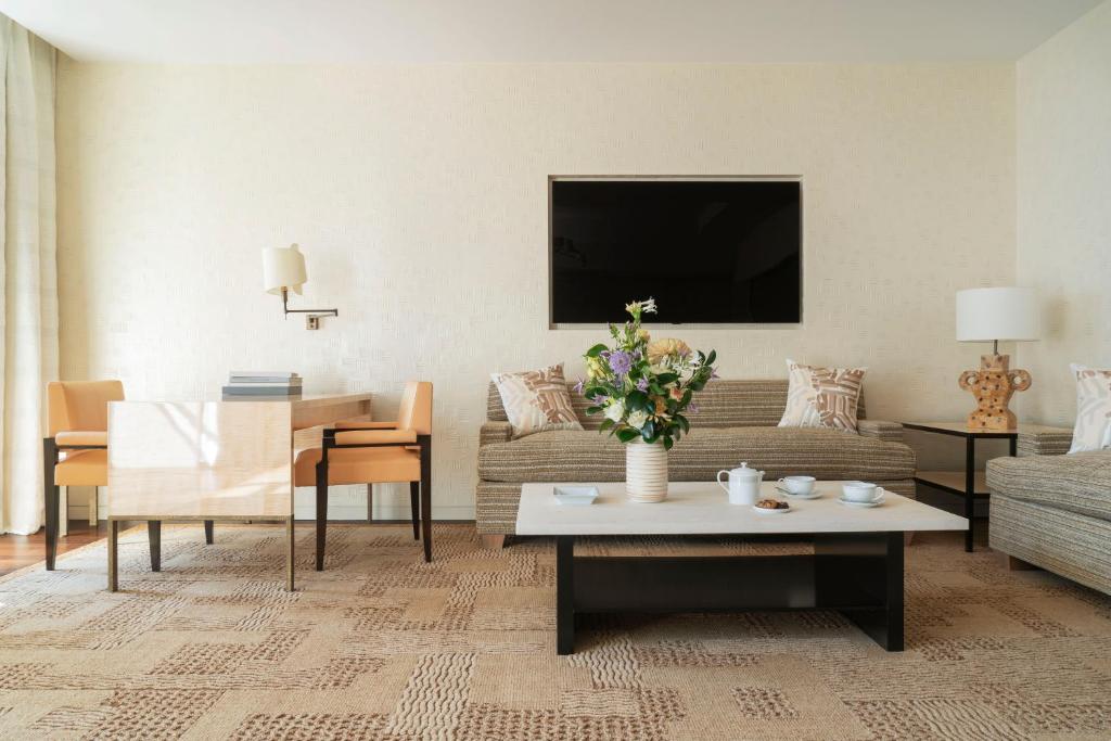 Large Double Room - Image 3