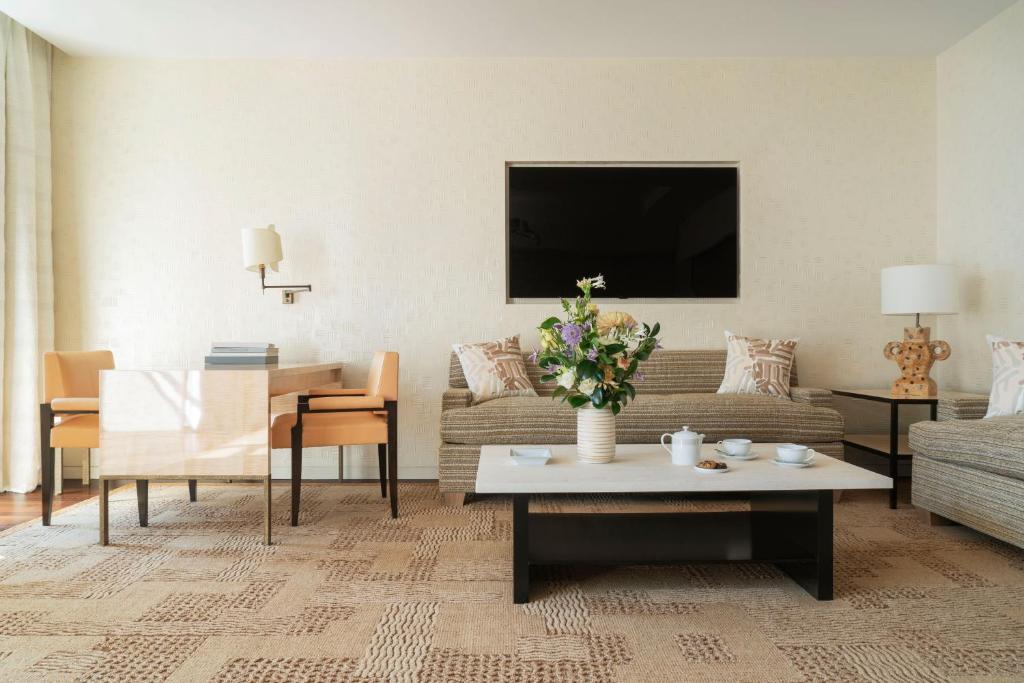 Large Double Room - Image 4
