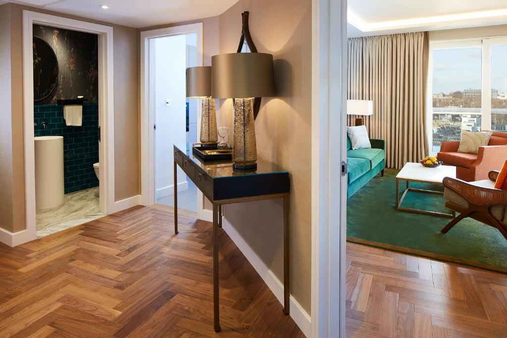 Luxury One-Bedroom Apartment - Image 6