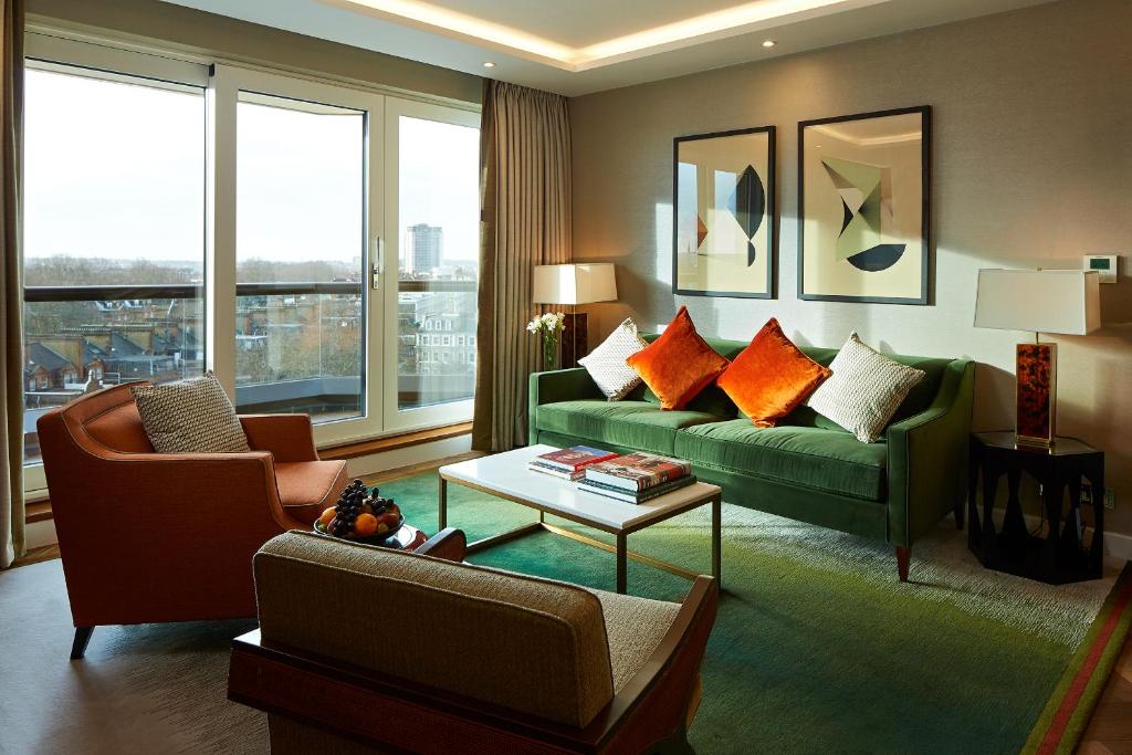 Luxury Two Bedroom Apartment No Cloakroom - Image 4