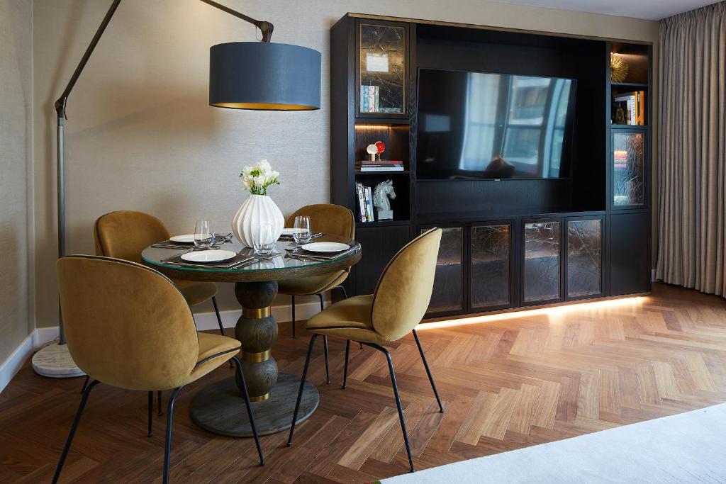 Luxury Two-Bedroom Apartment - Image 5